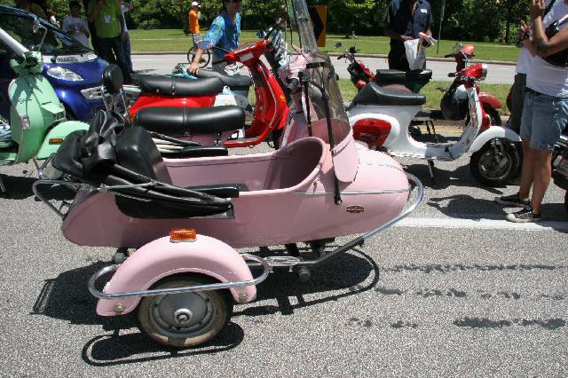 2006_ArtCar_3_Parade 202 